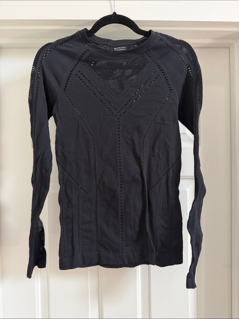 Athleta Black Long-Sleeve Ventilated Seamless Top